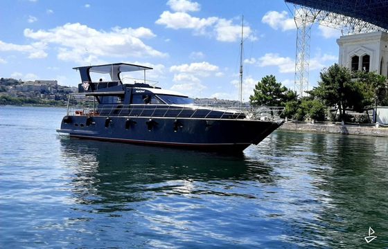 Custom Made Motoryacht