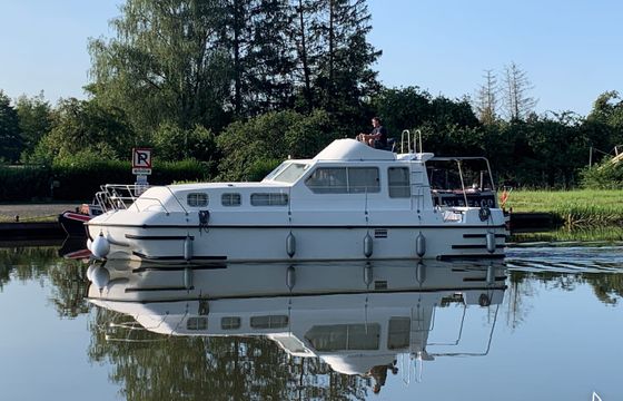 Triton 1050 Fly