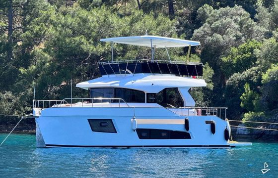 Custom Made Motoryacht