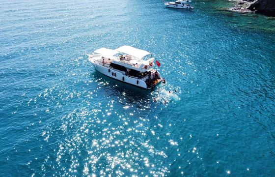 Custom Made Motoryacht