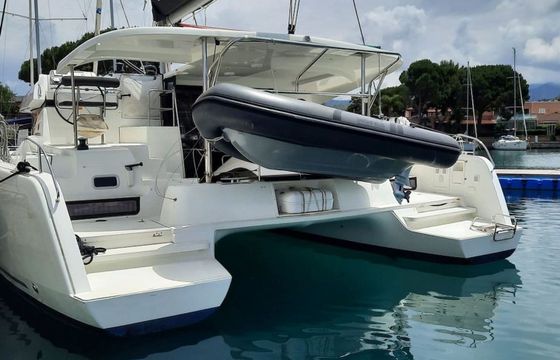 Lagoon 42