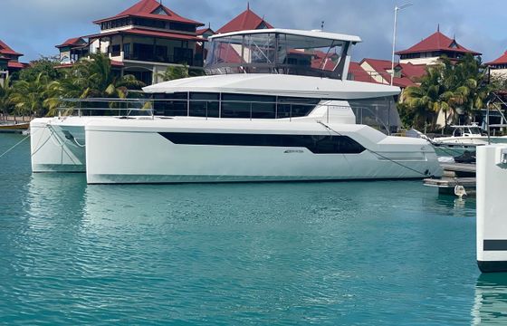 Leopard 53 PowerCat