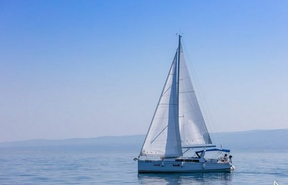 Beneteau Oceanis 38.1