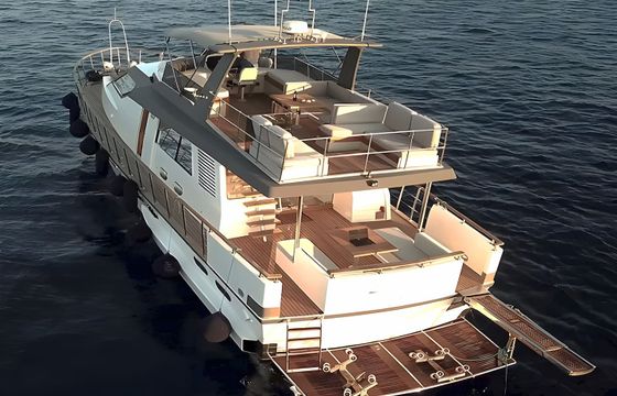 Custom Made Motoryacht