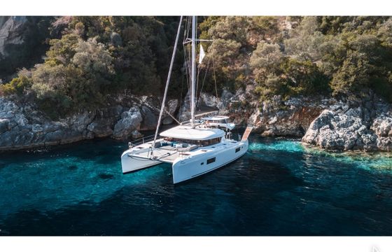 Lagoon 42