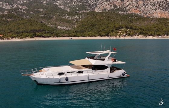 Custom Made Motoryacht