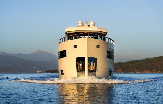 Custom Made Motoryacht