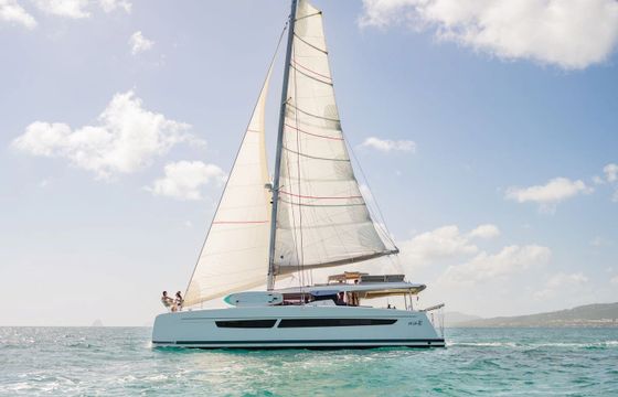 Fountaine Pajot Aura 51