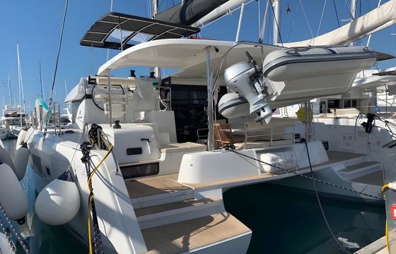 Lagoon 42