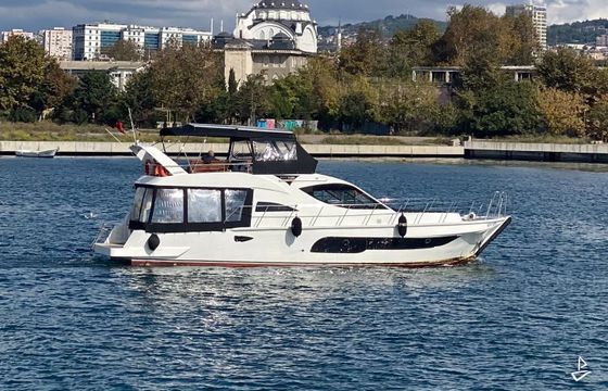 Custom Made Motoryacht