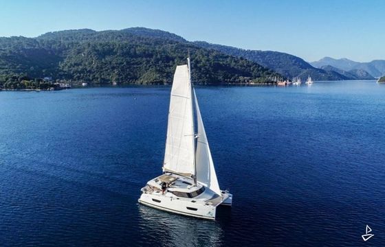 Fountaine Pajot Lucia 40