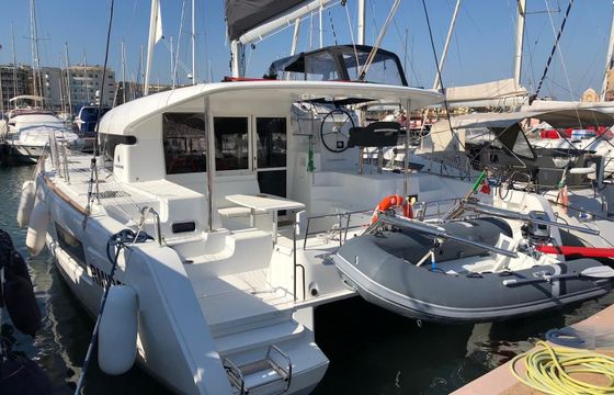Lagoon 40