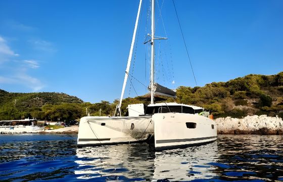 Fountaine Pajot Astrea 42