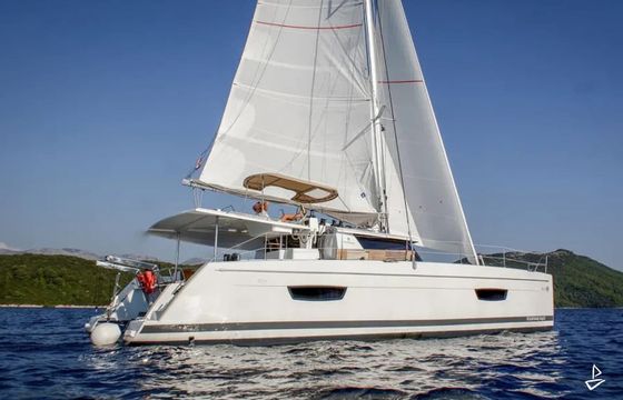 Fountaine Pajot Helia 44