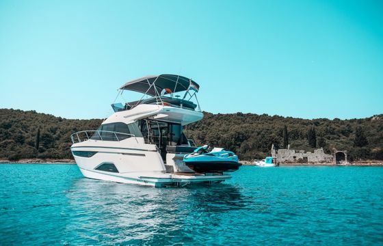 Bavaria R40 Fly