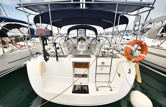 Beneteau Oceanis 43