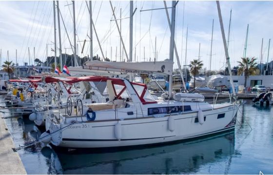 Beneteau Oceanis 35.1