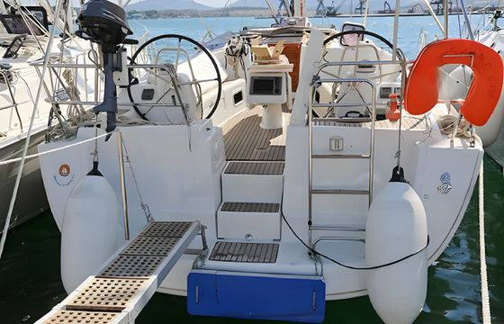 Beneteau Oceanis 40
