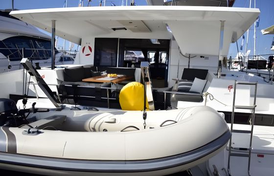 Fountaine Pajot Lucia 40