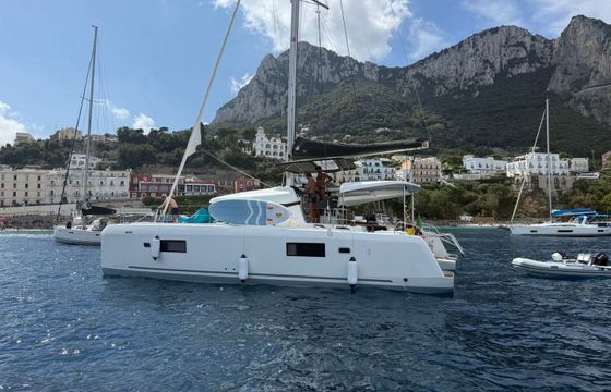 Lagoon 42