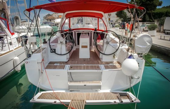 Beneteau Oceanis 35
