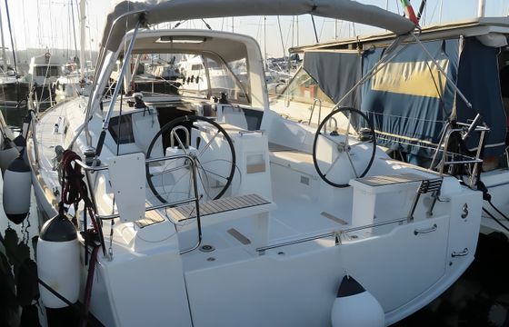 Beneteau Oceanis 38