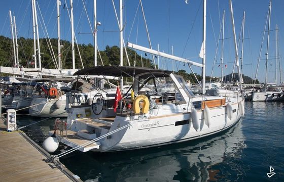 Beneteau Oceanis 45