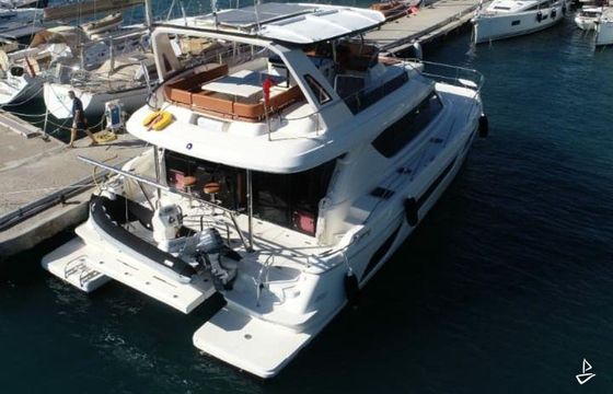 Aquila 48 Power Cat