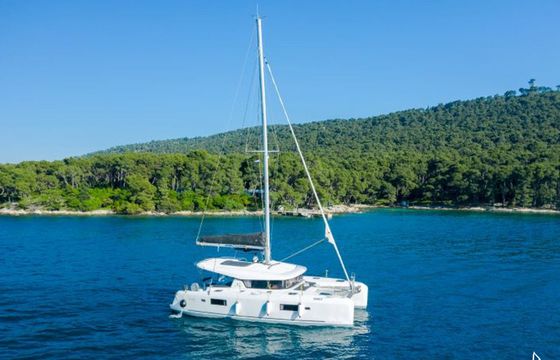 Lagoon 42