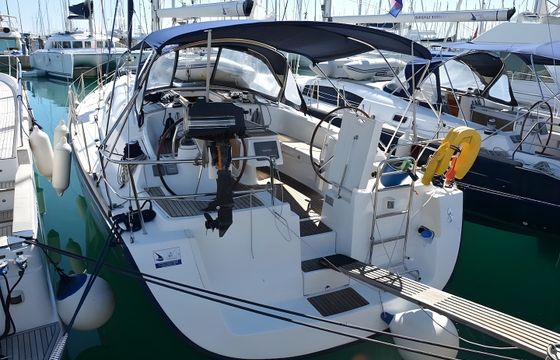 Beneteau Oceanis 43
