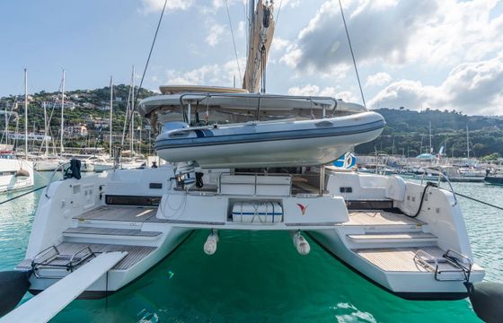 Lagoon 42