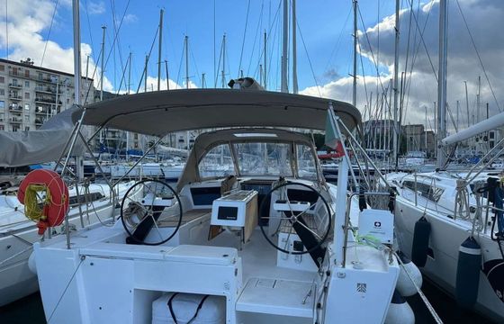 Dufour 390
