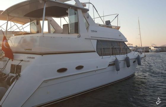 Carver 406 Aft Cabin Motor Yacht