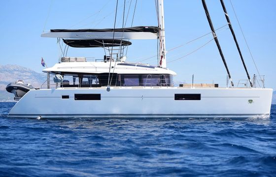 Lagoon 560 S2