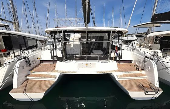 Lagoon 42