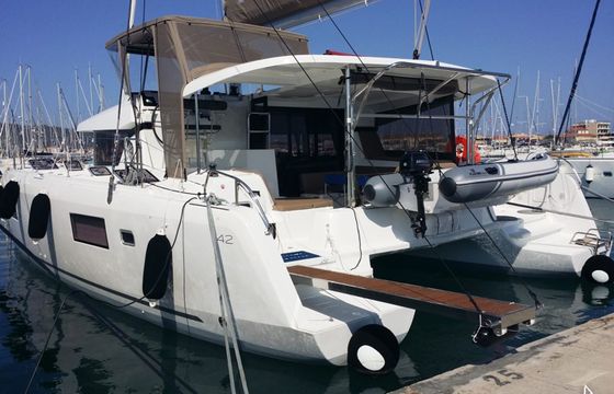 Lagoon 42