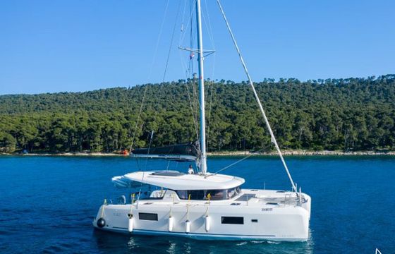 Lagoon 42
