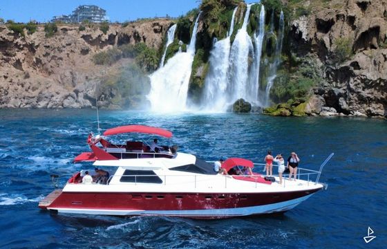 Ferretti Yachts Altura 61