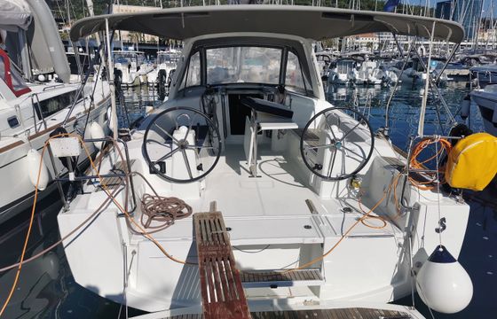 Beneteau Oceanis 38.1