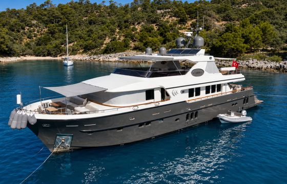 Custom Made Motoryacht