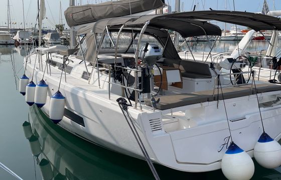 Dufour 470