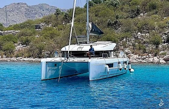 Lagoon 40