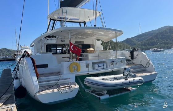 Lagoon 46 Fly