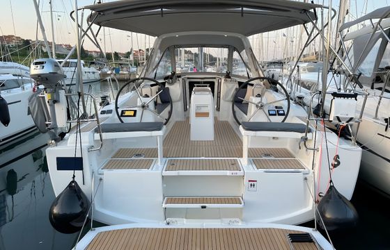 Beneteau Oceanis 38.1