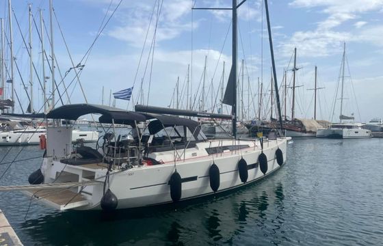 Dufour 560