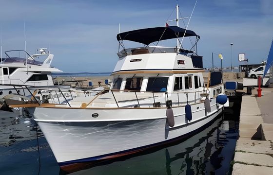 Hampton 42