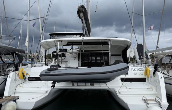 Lagoon 42