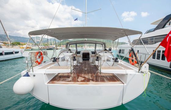 Hanse 548