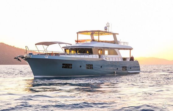 Custom Made Motoryacht