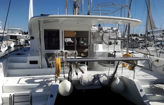 Lagoon 39